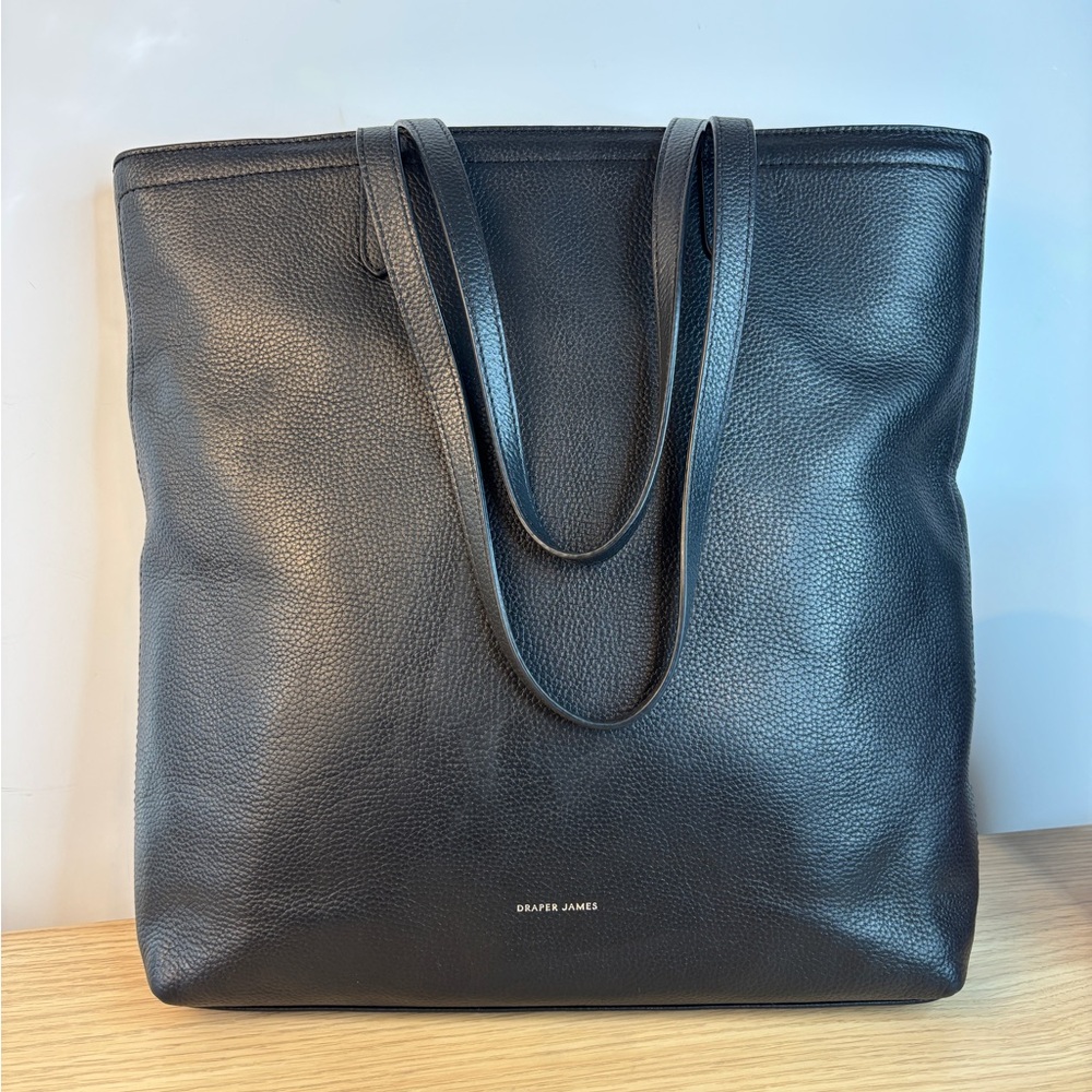 Draper James Black Pebbled Leather Tote‎